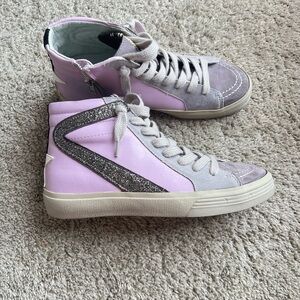 SHUSHOP Girls Youth High Top Sneakers – Size 7